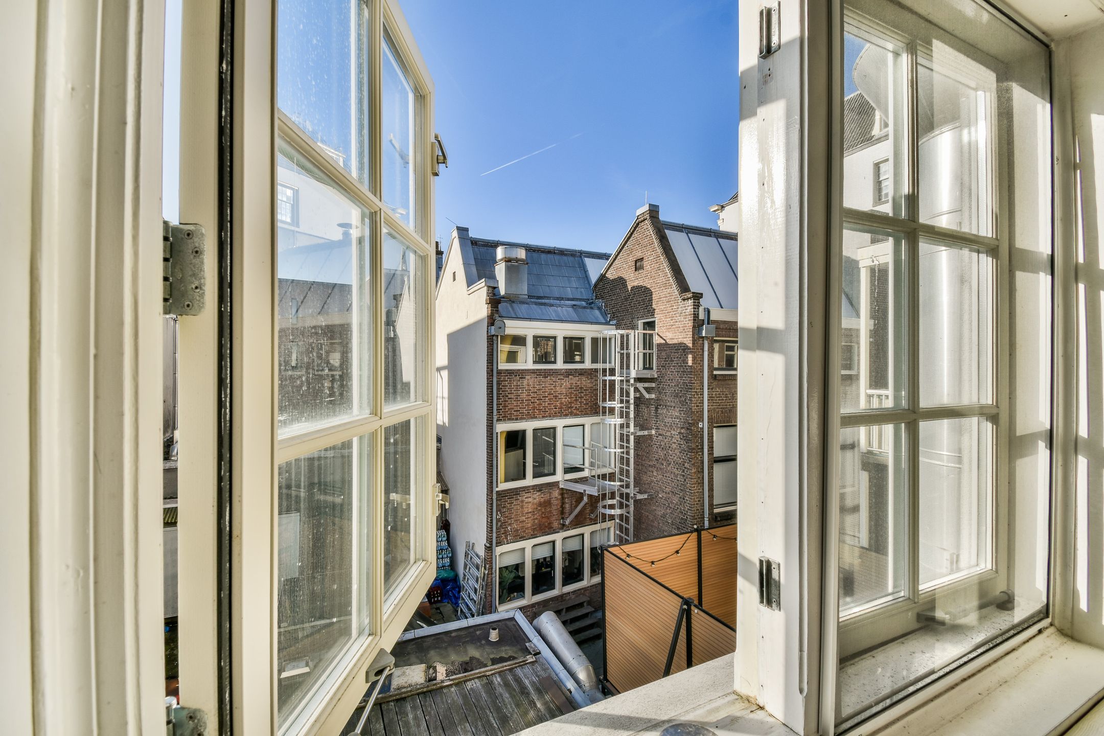 Photo 18 of Voetboogstraat 12-1