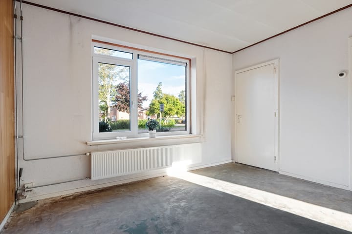 Photo 2 of Esdoornlaan 15