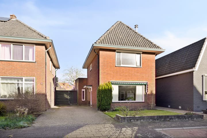 Photo 37 of Zwaluwstraat 9-A