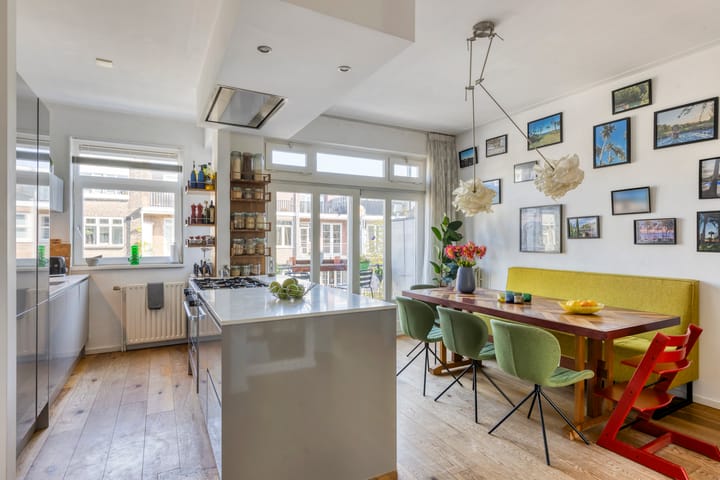 Photo 6 of Van Tuyll van Serooskerkenweg 152-3