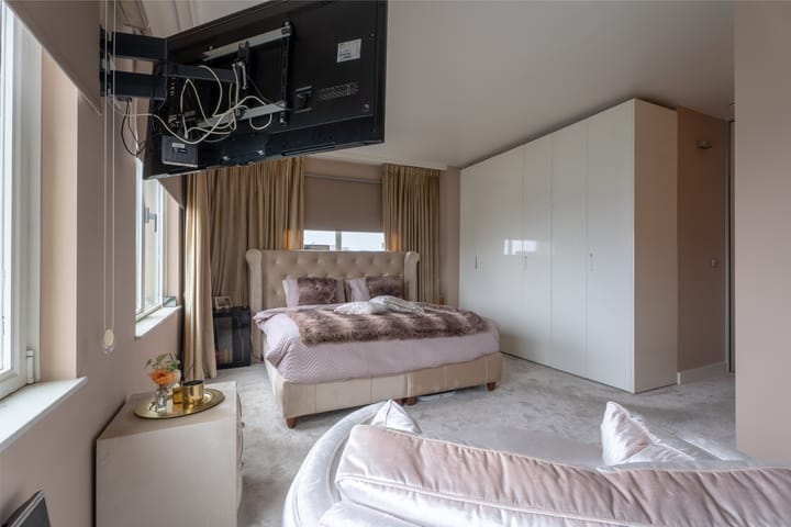 Photo 23 of Blaak 764