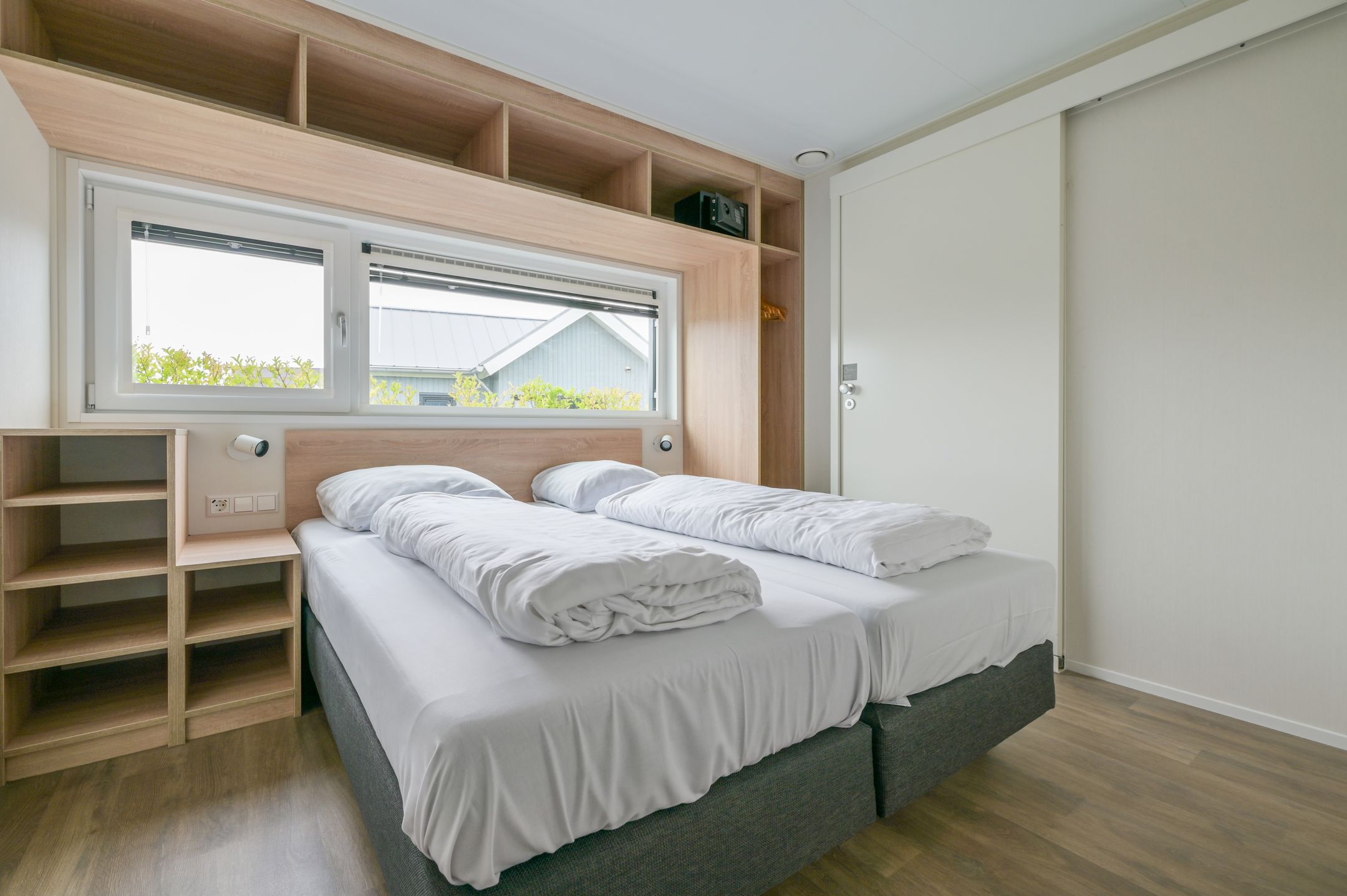 Photo 15 of Zeedijk 24-942