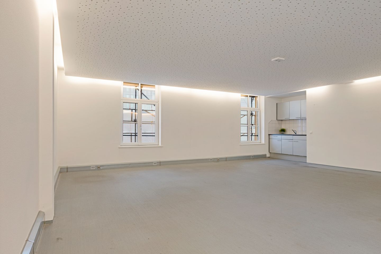 View photo 1 of Deymanstraat 18-D