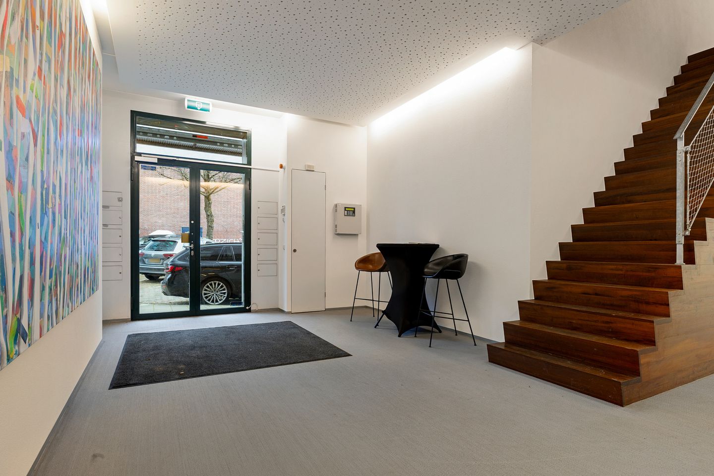 View photo 2 of Deymanstraat 18-D