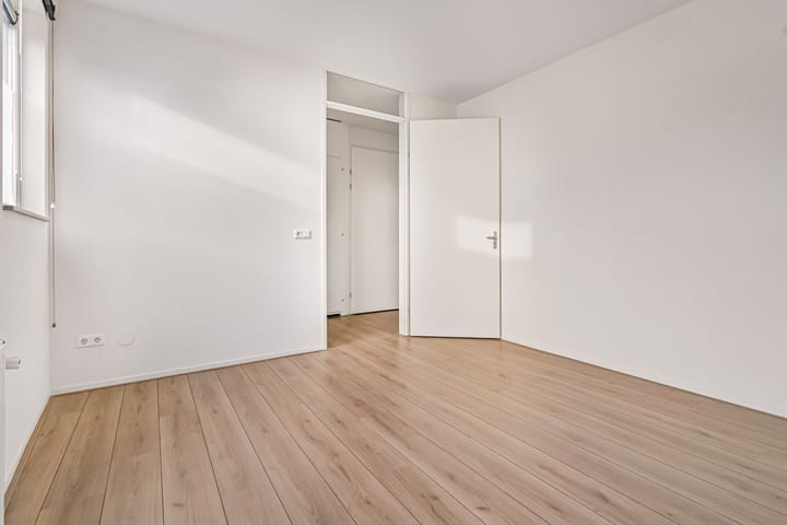 Photo 16 of Timpaanstraat 38