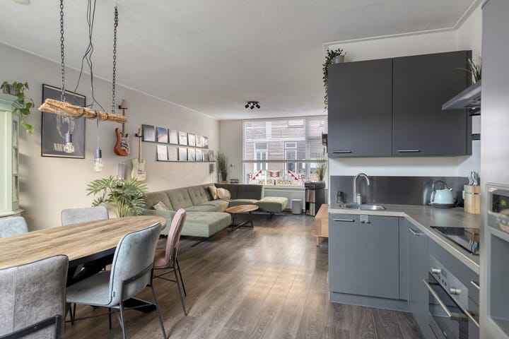 Photo 12 of Catharina Gillesstraat 11