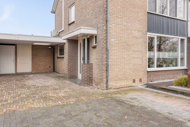 Foto 8 van Trompstraat 11