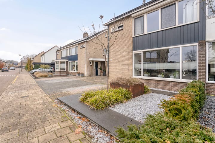 Foto 10 van Trompstraat 11