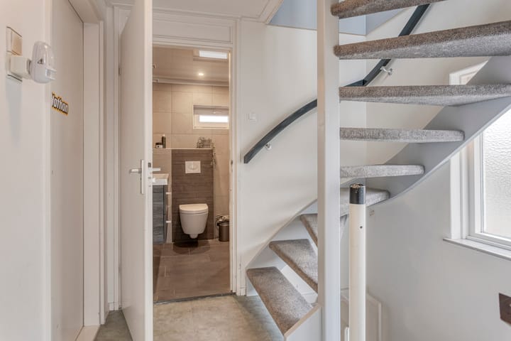 Foto 30 van Trompstraat 11