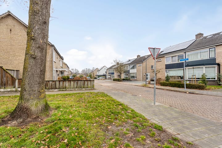 Foto 52 van Trompstraat 11