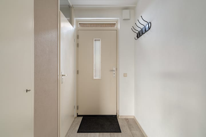 Foto 5 van Anna Karenina erf 44