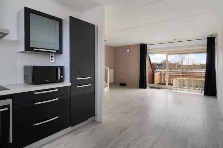 Foto 24 van Anna Karenina erf 44