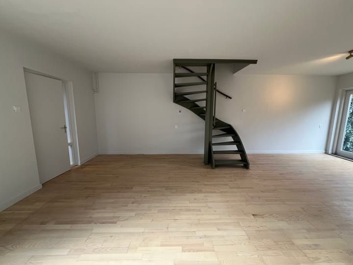 Photo 7 of Hageland 32