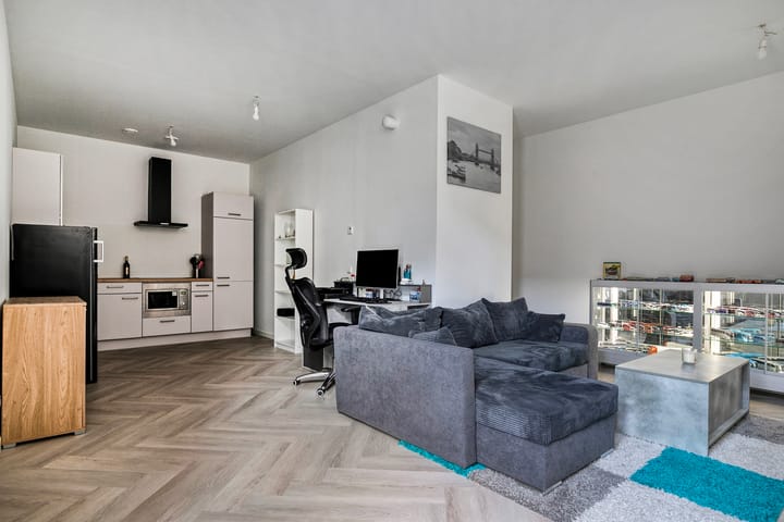 Photo 9 of Reaalhof 302