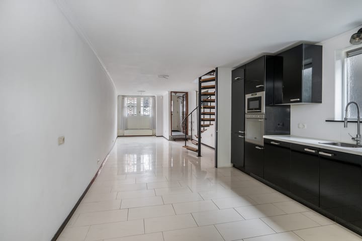 Photo 2 of Waalstraat 35