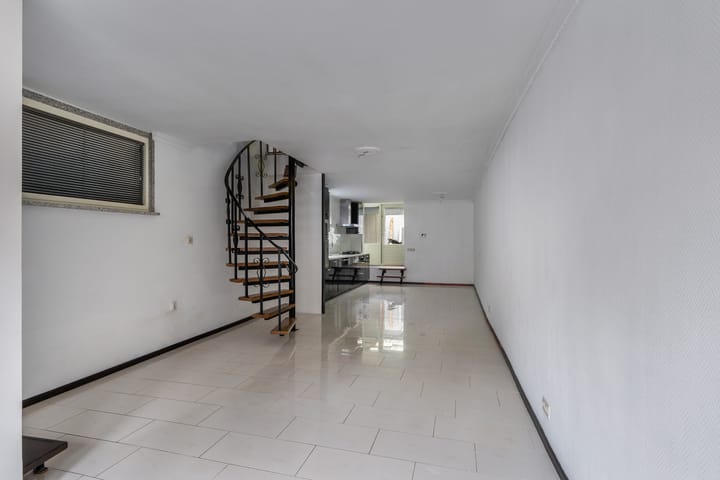 Photo 7 of Waalstraat 35