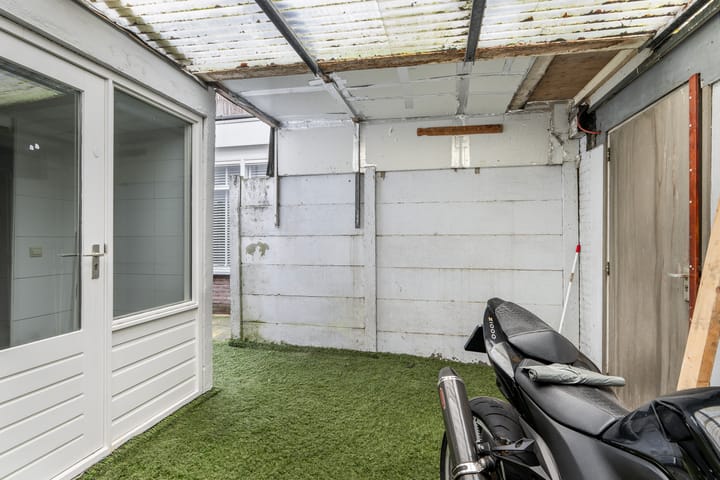 Photo 11 of Waalstraat 35