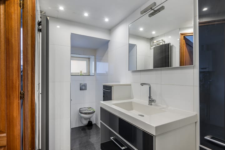 Photo 20 of Waalstraat 35