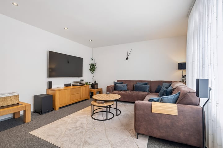 Photo 2 of Lemmender 88