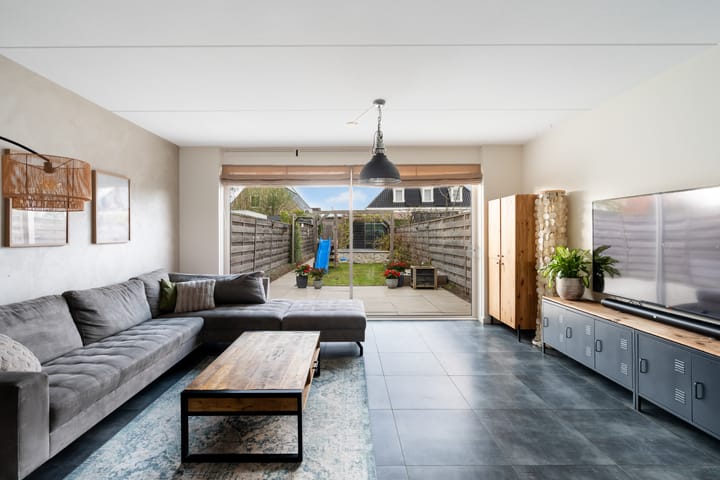 Photo 2 of Mary Dresselhuysweg 46