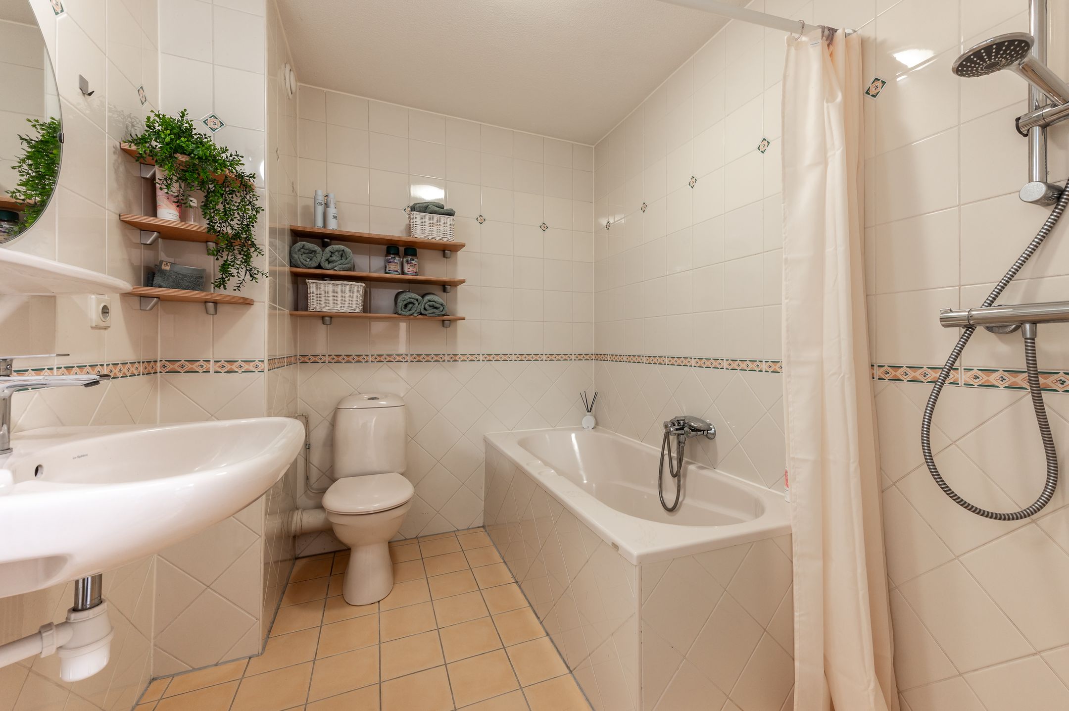 Photo 21 of Willem Bontekoestraat 106