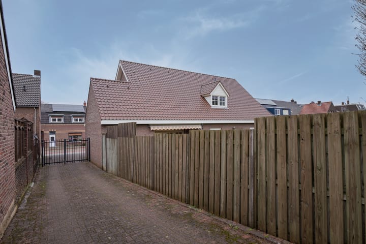 Photo 42 of Industriestraat 74