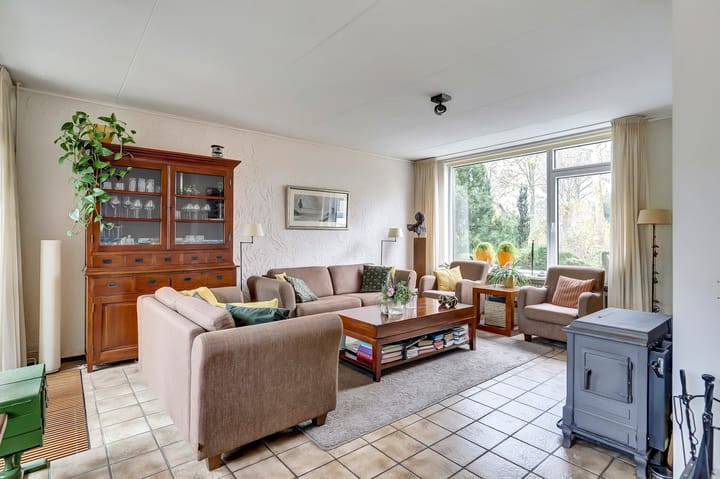 Photo 8 of Tuinfluiterstraat 113