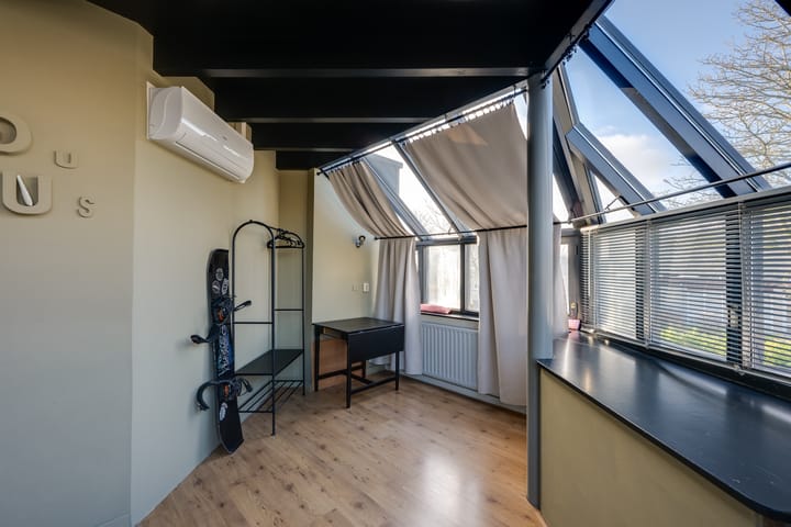 Foto 10 van Onder de Mast 9