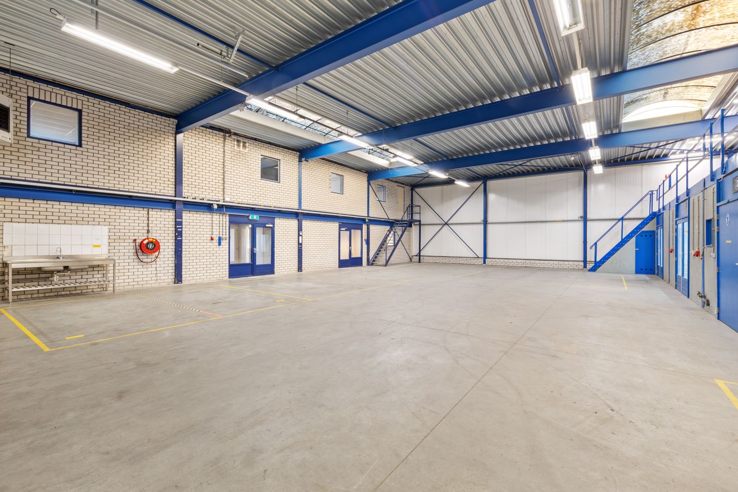 View photo 3 of Hogerwerf 15