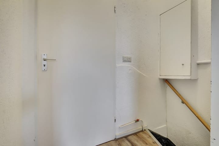 Photo 9 of Tollensstraat 141-B