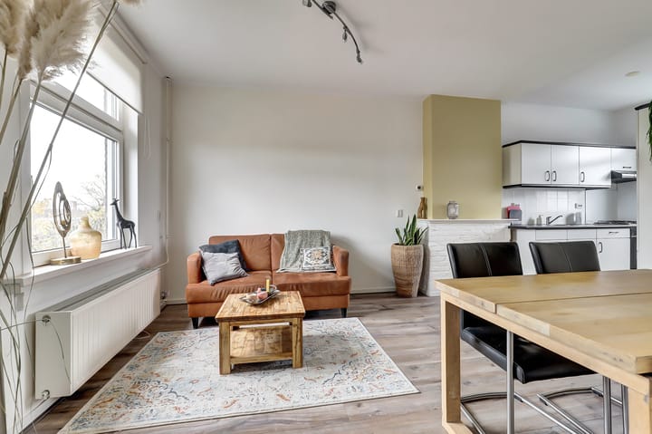 Photo 12 of Tollensstraat 141-B