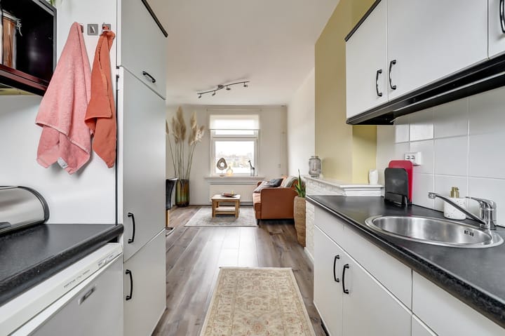 Photo 13 of Tollensstraat 141-B