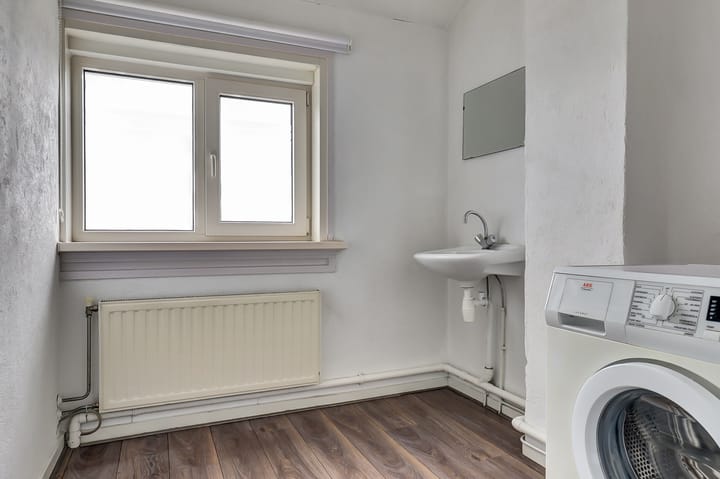 Photo 21 of Tollensstraat 141-B