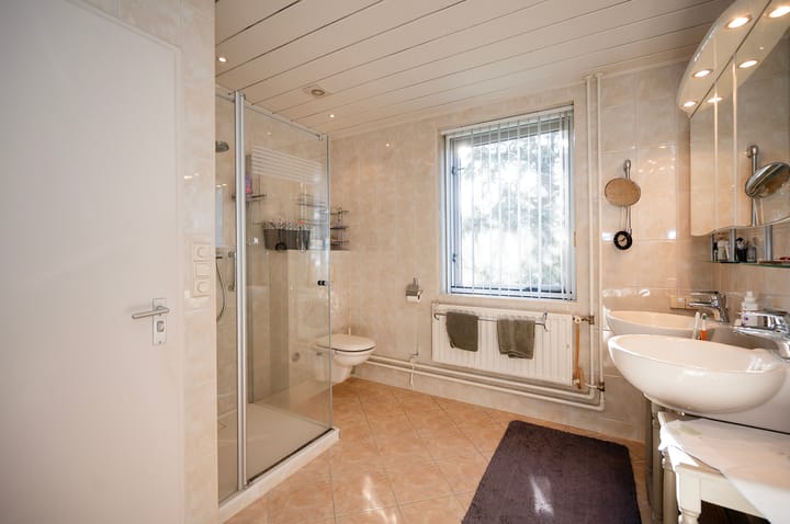 Photo 32 of Watersnip 40