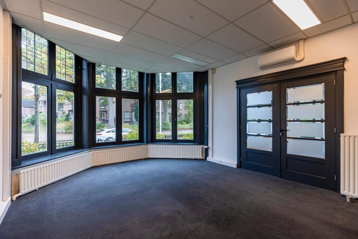 Burg. Tutein Noltheniuslaan 2