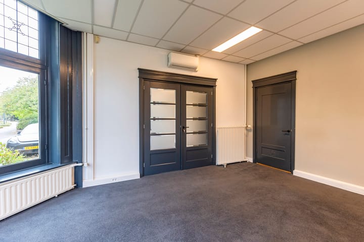 Foto 4 van Burg. Tutein Noltheniuslaan 2