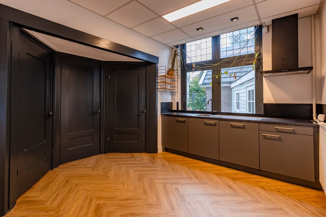 Foto 11 van Burg. Tutein Noltheniuslaan 2