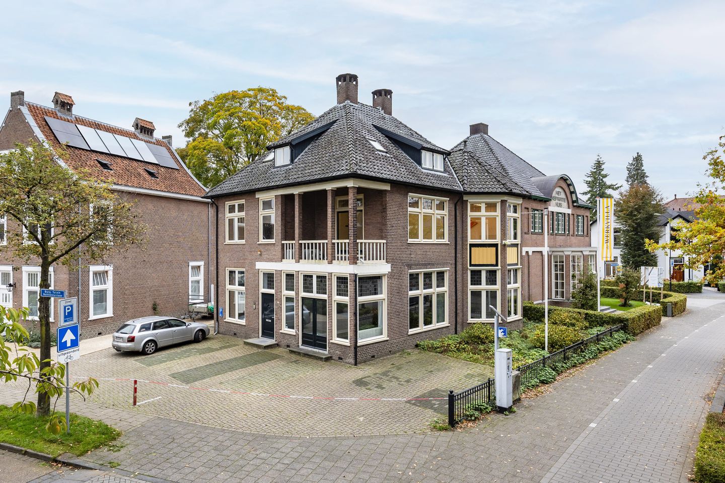 Foto 35 van Burg. Tutein Noltheniuslaan 2