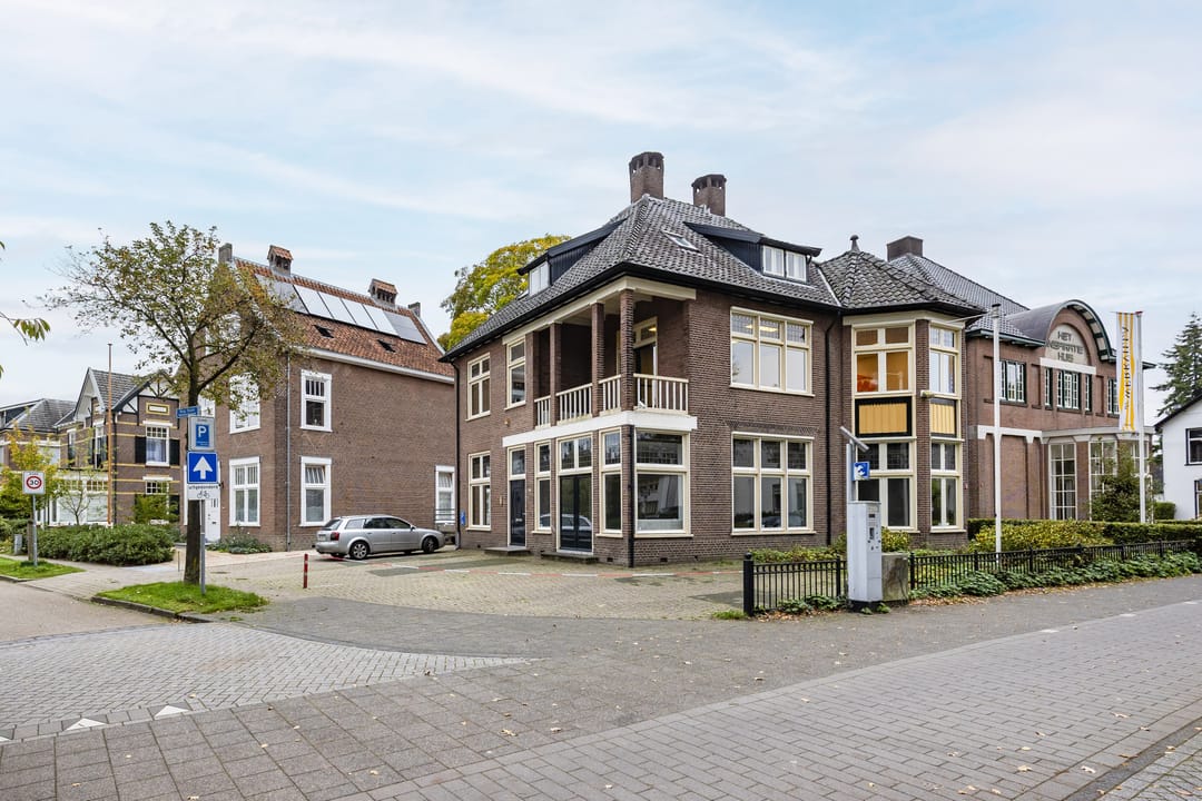 Foto 38 van Burg. Tutein Noltheniuslaan 2