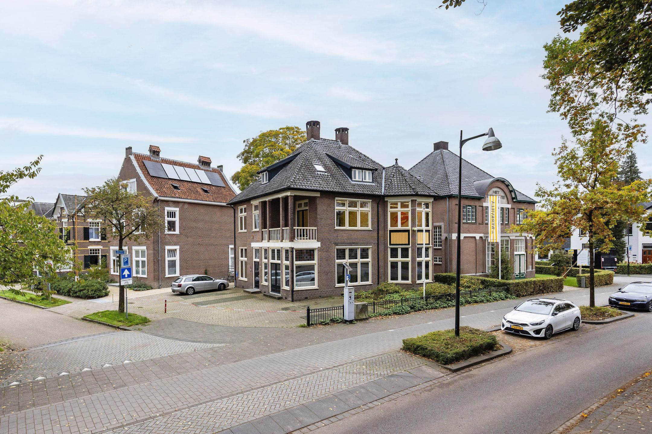 Foto 39 van Burg. Tutein Noltheniuslaan 2