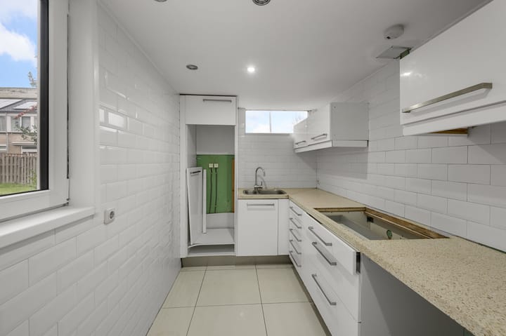 Photo 6 of Thijssestraat 33-B