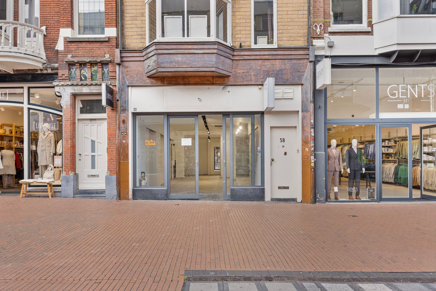 Bekijk foto 1 van Molenstraat 60