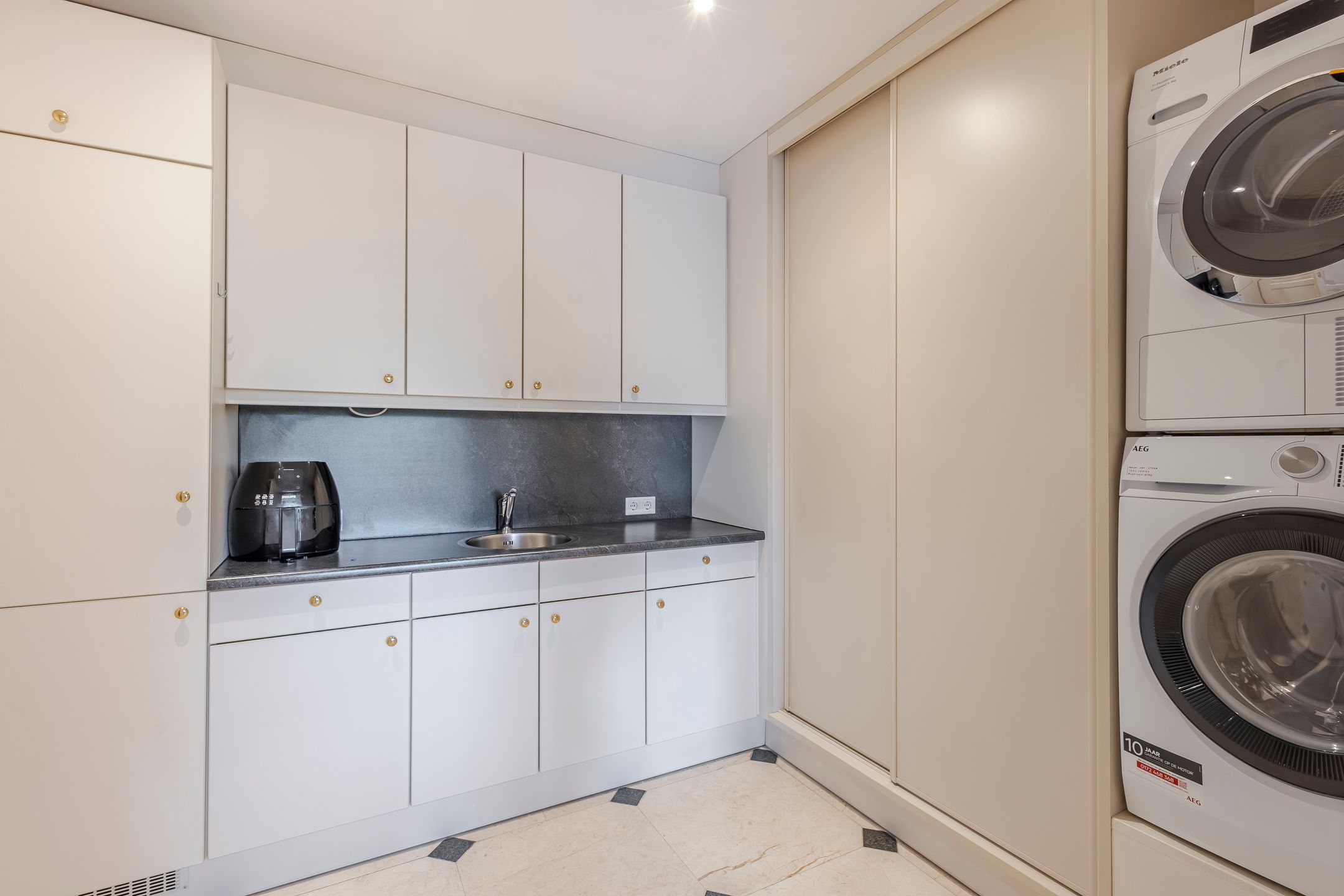 Photo 15 of Peulenstraat 220