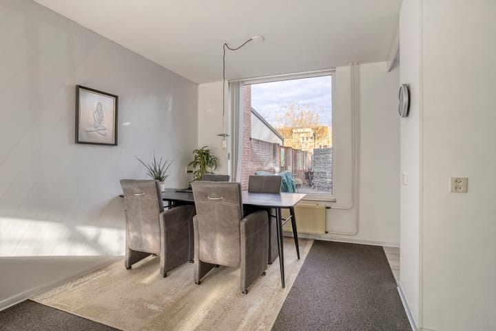 Foto 8 van Aartshertogenstraat 72