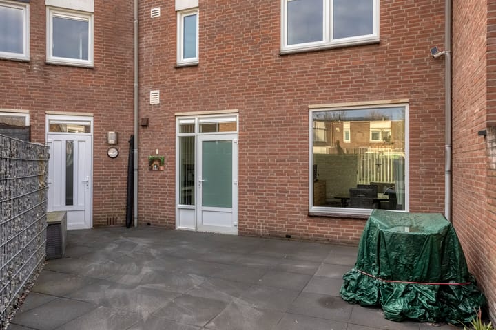 Foto 16 van Aartshertogenstraat 72