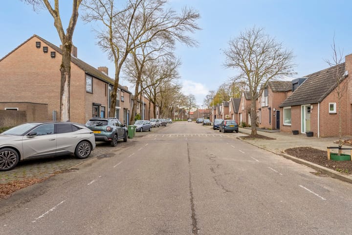 Foto 32 van Aartshertogenstraat 72