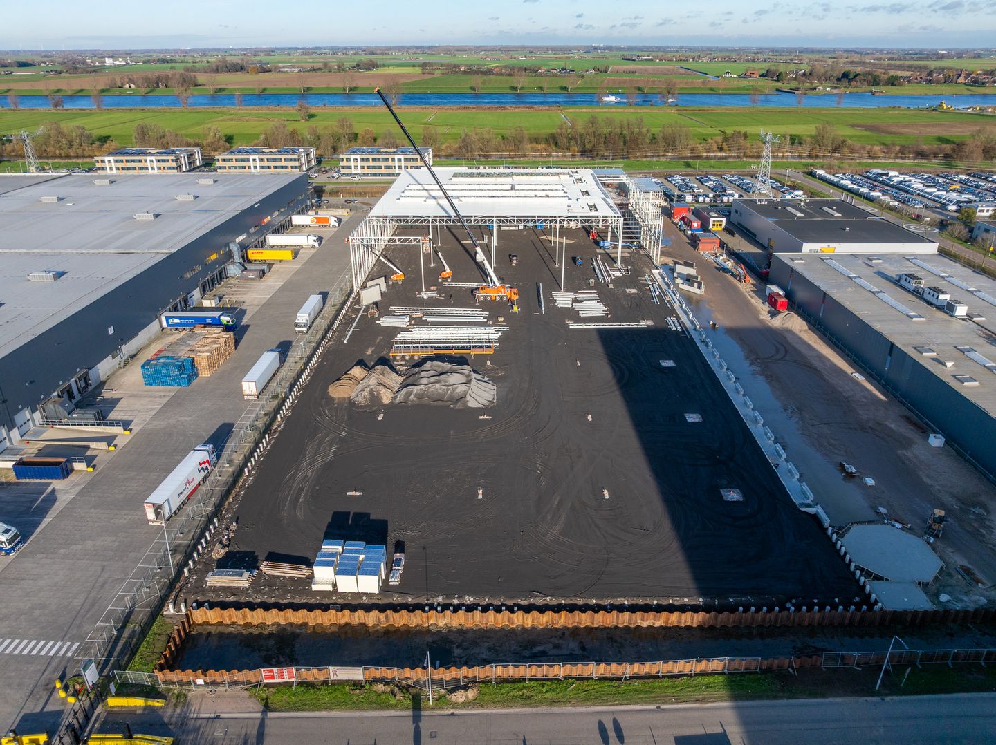 View photo 4 of Veerweg 14