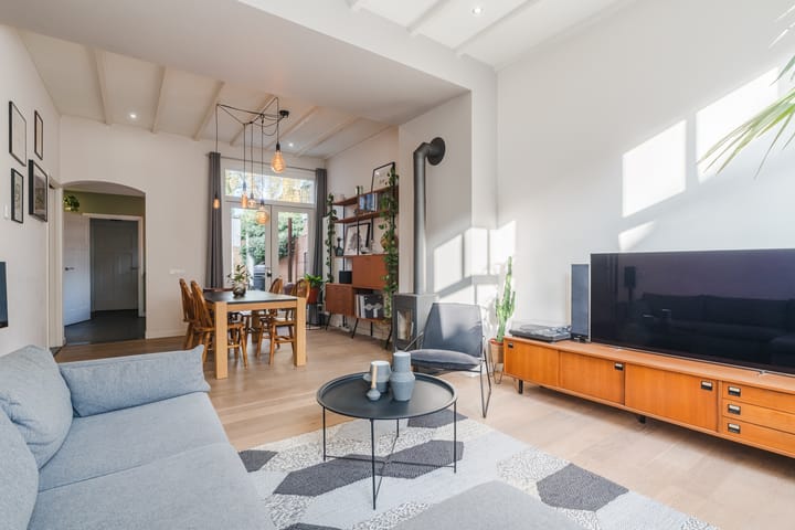 Photo 4 of Stuiverstraat 74