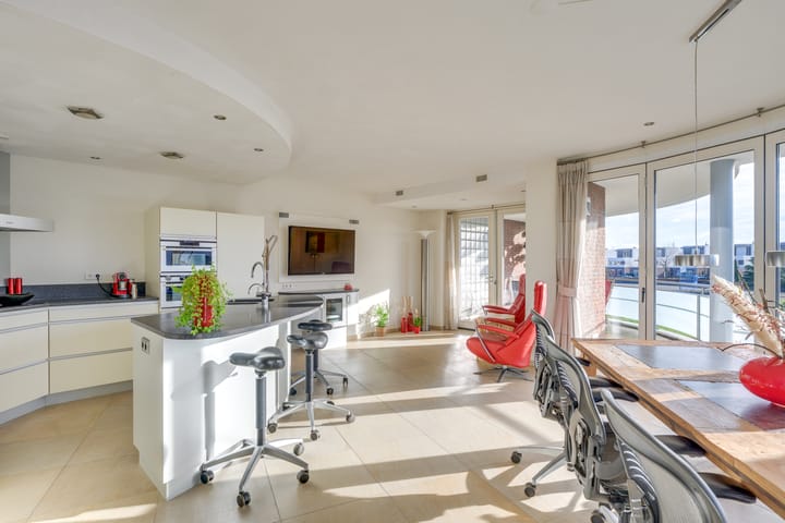 Foto 12 van Blauwven 93