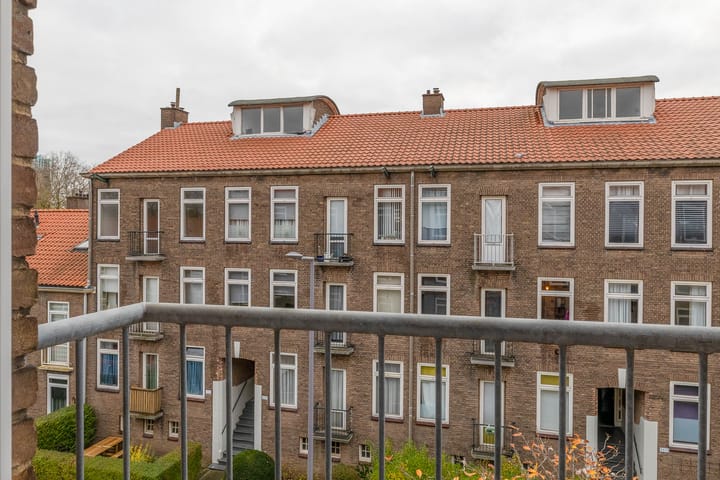 Photo 18 of Bernardus Gewinstraat 13-C